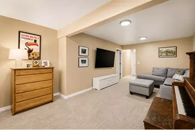 204 W Lyman Ln, Bountiful, UT 84010 - Photo 20