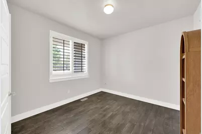 10651 S Poppy Meadow Ln, South Jordan, UT 84009 - Photo 4