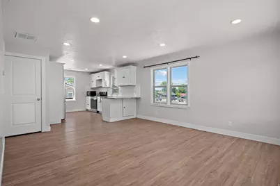 895 W 400 N, Orem, UT 84057 - Photo 6