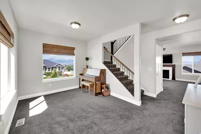 7112 N Golden Ct, Eagle Mountain, UT 84005 - Photo 6