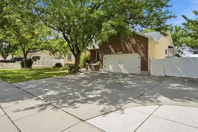 2986 W Southpointe Rd, South Jordan, UT 84095 - Photo 4