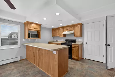2986 W Southpointe Rd, South Jordan, UT 84095 - Photo 28