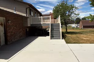 5054 S 3550 W, Roy, UT 84067 - Photo 4