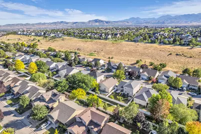 10695 S Pine Grove Way, South Jordan, UT 84009 - Photo 42