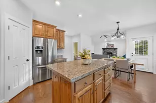 2035 E Quartzridge Dr, Sandy, UT 84092 - Photo 32