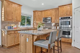 2035 E Quartzridge Dr, Sandy, UT 84092 - Photo 30