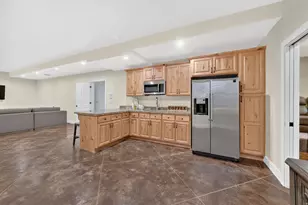 2035 E Quartzridge Dr, Sandy, UT 84092 - Photo 54