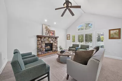 2035 E Quartzridge Dr, Sandy, UT 84092 - Photo 40