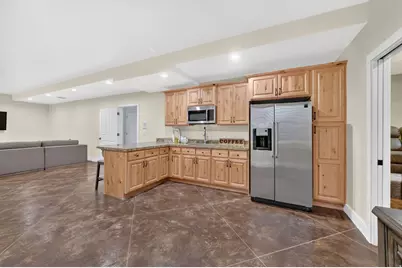 2035 E Quartzridge Dr, Sandy, UT 84092 - Photo 48