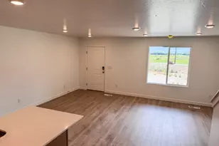 2137 N Glacier Ln E, Heber City, UT 84032 - Photo 4