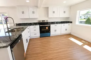 54 S Hale St, Grantsville, UT 84029 - Photo 2