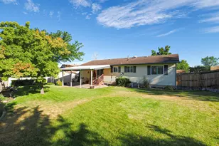 960 E North Fork Cir S, Sandy, UT 84094 - Photo 4