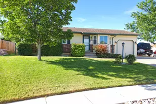 960 E North Fork Cir S, Sandy, UT 84094 - Photo 2