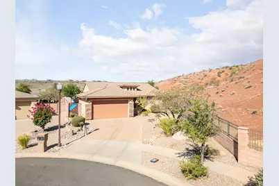 2906 E Autumn Rose Dr, Washington, UT 84780 - Photo 2