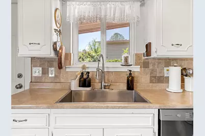 1019 W 4300 S, Riverdale, UT 84405 - Photo 10