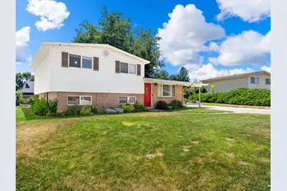 1019 W 4300 S, Riverdale, UT 84405 - Photo 2