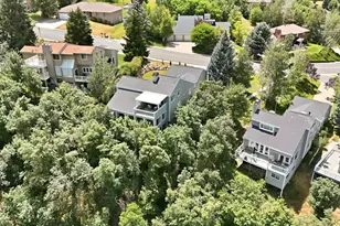 1979 S Cave Hollow Way, Bountiful, UT 84010 - Photo 2