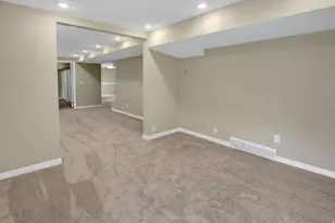 4117 Bona Villa Dr, Ogden, UT 84403 - Photo 18