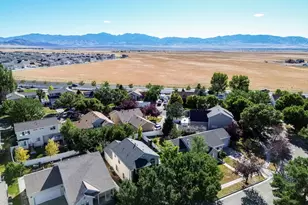 333 Candellaria Dr, Tooele, UT 84074 - Photo 40