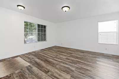 333 Candellaria Dr, Tooele, UT 84074 - Photo 6