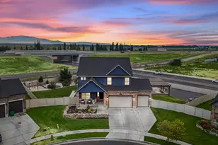 2352 W Island Dr, Kaysville, UT 84037 - Photo 1