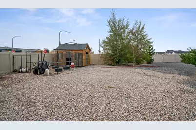 2352 W Island Dr, Kaysville, UT 84037 - Photo 28