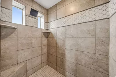 2352 W Island Dr, Kaysville, UT 84037 - Photo 14