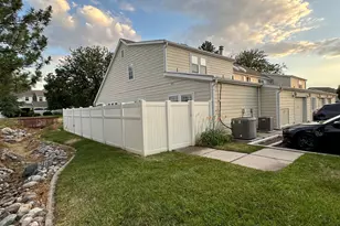 254 W Meadow Ln, Centerville, UT 84014 - Photo 4