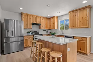511 S Olive Way, Lehi, UT 84043 - Photo 2