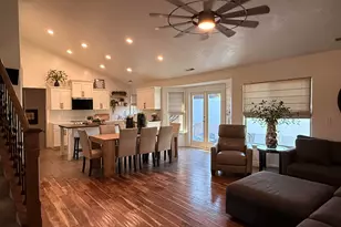 1864 W 2185 S, Woods Cross, UT 84087 - Photo 2