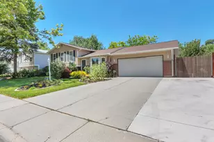 4012 S Durrans Ln W, West Valley, UT 84120 - Photo 2