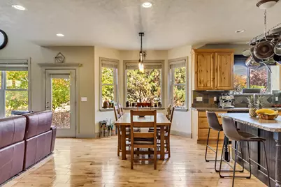 273 E Park View Cir, Bountiful, UT 84010 - Photo 20