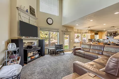 273 E Park View Cir, Bountiful, UT 84010 - Photo 4