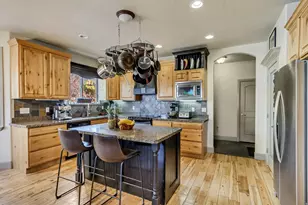 273 E Park View Circle, Bountiful, UT 84010 - Photo 16
