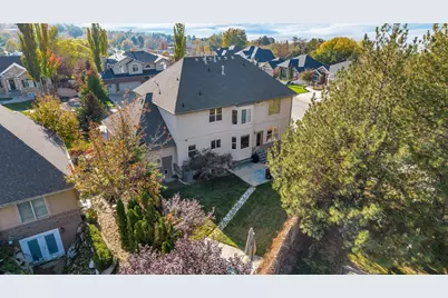 273 E Park View Cir, Bountiful, UT 84010 - Photo 6