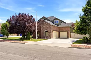 1162 S Spyglass Hill Rd W, Syracuse, UT 84075 - Photo 8