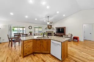 8768 N Durham Ct, Eagle Mountain, UT 84005 - Photo 12