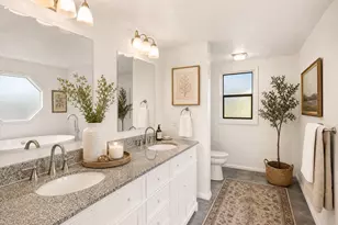 1350 W 300 N, Clearfield, UT 84015 - Photo 4
