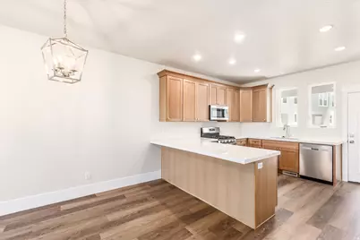 1062 S 2740 E, Spanish Fork, UT 84660 - Photo 8