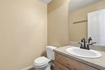 1967 E Sycamore Dr, Eagle Mountain, UT 84005 - Photo 8