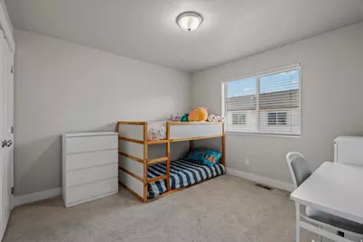 468 E London Way, Clearfield, UT 84015 - Photo 12