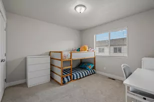 468 E London Wy, Clearfield, UT 84015 - Photo 12