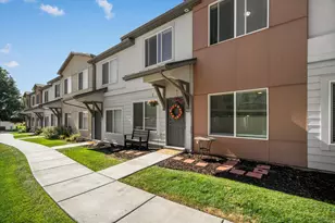 468 E London Wy, Clearfield, UT 84015 - Photo 2