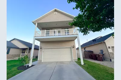 1518 E Shadow Dr, Eagle Mountain, UT 84005 - Photo 2