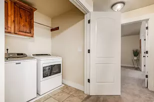 1848 E Rouen Circle, Holladay, UT 84117 - Photo 32