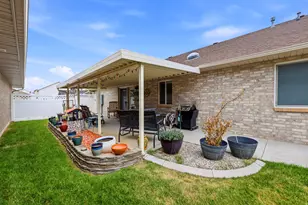 2656 S 2225 W, West Haven, UT 84401 - Photo 24