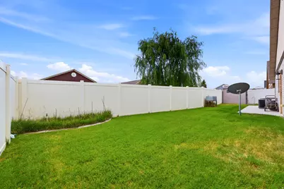 2656 S 2225 W, West Haven, UT 84401 - Photo 22