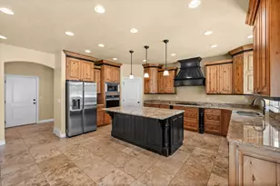3480 E Macintosh Circle, Cottonwood Heights, UT 84121 - Photo 12