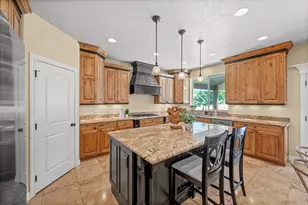 3480 E Macintosh Circle, Cottonwood Heights, UT 84121 - Photo 10
