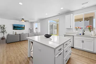 2112 W 3250 S, Syracuse, UT 84075 - Photo 6